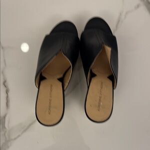 New! Adrienne Vittadini - Black Slide Sandals. Size 7.5
